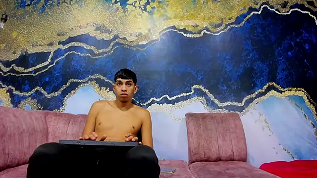 Juicy Creww online show from November 7, 8:41 am