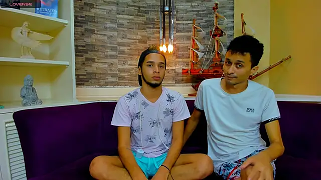 Juicy Creww online show from September 24, 10:00 am