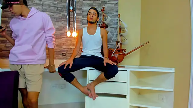 Juicy Creww online show from September 18, 10:18 am