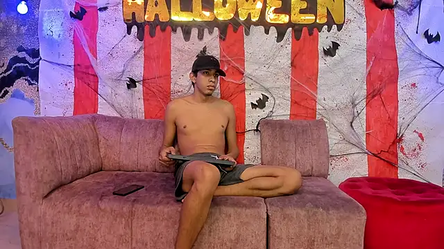 Juicy Creww online show from October 30, 9:07 am