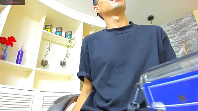 Juicy Creww online show from October 12, 9:21 am