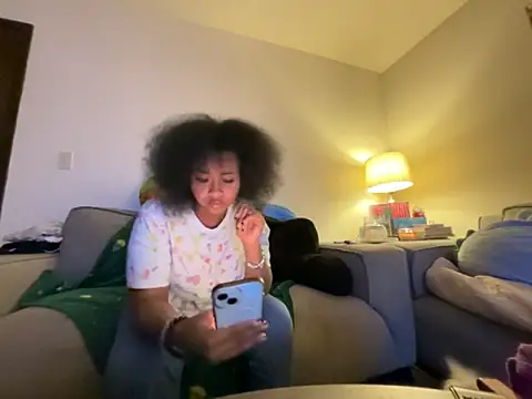 Snapshot of GoddessFatPuss chatting on October 30, 4:33 am GoddessFatPuss online show from October 30, 4:33 am