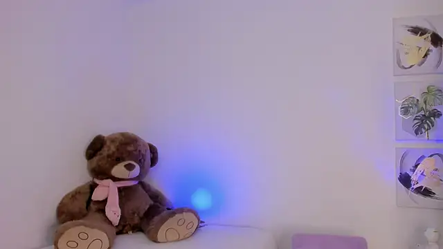 Susy spark online show from December 2, 11:50 pm