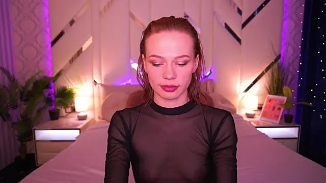 ShyySiren online show from March 19, 3:01 pm