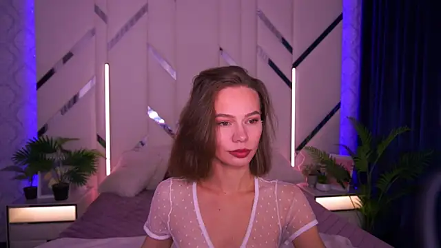 ShyySiren online show from December 4, 8:46 am