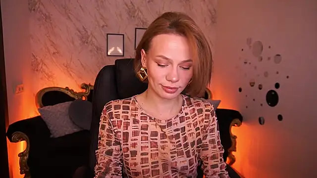 ShyySiren online show from May 5, 4:43 pm