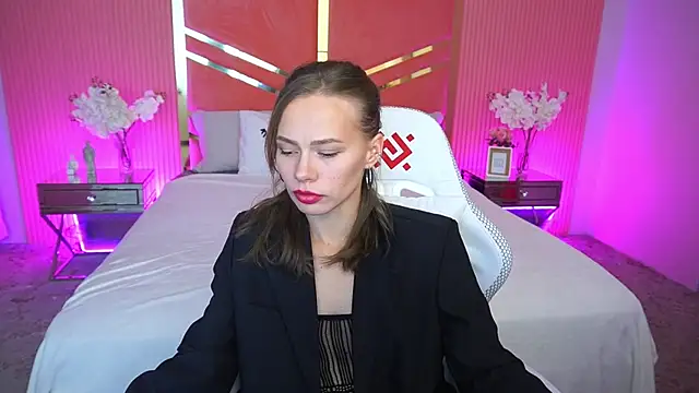 ShyySiren online show from October 1, 6:18 am