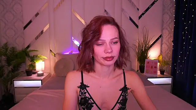 ShyySiren online show from February 11, 3:45 pm