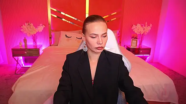 ShyySiren online show from October 2, 6:06 am