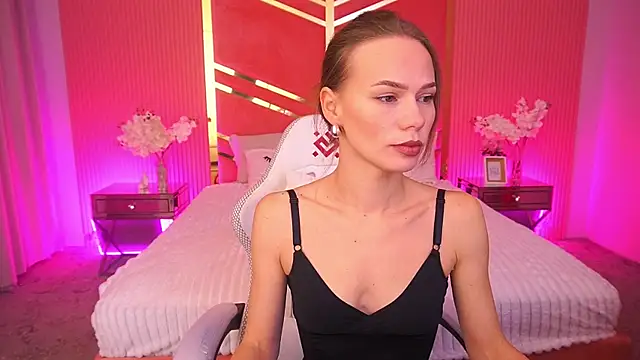 ShyySiren online show from November 9, 8:18 am