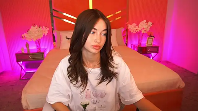 Snapshot of CherryyLulu chatting on September 16, 6:47 am CherryyLulu online show from September 16, 6:47 am