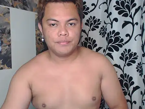 Snapshot of Gayasianzowe chatting on September 17, 4:36 am Gayasianzowe online show from September 17, 4:36 am