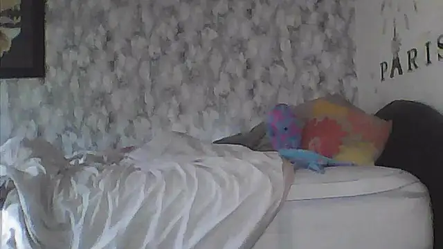 Snapshot of BellaBlaze25 chatting on March 25, 9:14 pm BellaBlaze25 online show from March 25, 9:14 pm