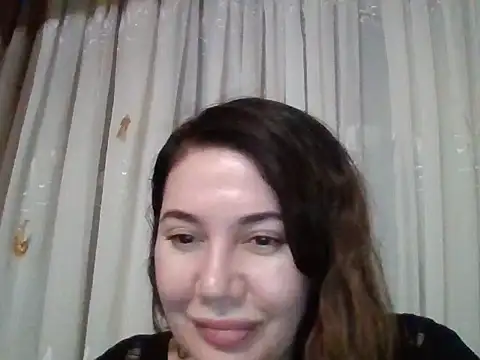 Snapshot of Lomivah chatting on November 20, 6:41 pm Lomivah online show from November 20, 6:41 pm