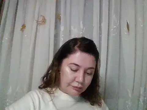 Snapshot of Lomivah chatting on November 23, 9:03 pm Lomivah online show from November 23, 9:03 pm