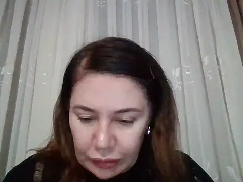 Snapshot of Lomivah chatting on November 28, 7:25 pm Lomivah online show from November 28, 7:25 pm