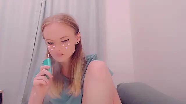Snapshot of AliceNya_cute chatting on June 29, 6:20 am AliceNya cute online show from June 29, 6:20 am