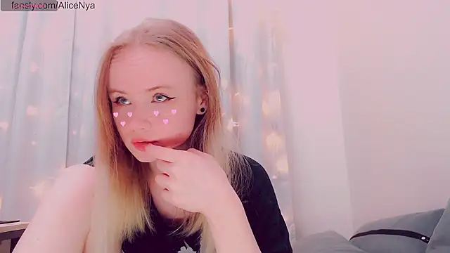 AliceNya cute online show from February 10, 5:28 am
