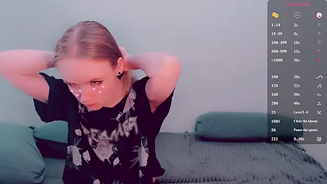 AliceNya cute online show from April 27, 5:16 am