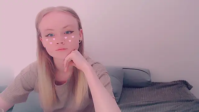 Snapshot of AliceNya_cute chatting on June 7, 5:12 am AliceNya cute online show from June 7, 5:12 am