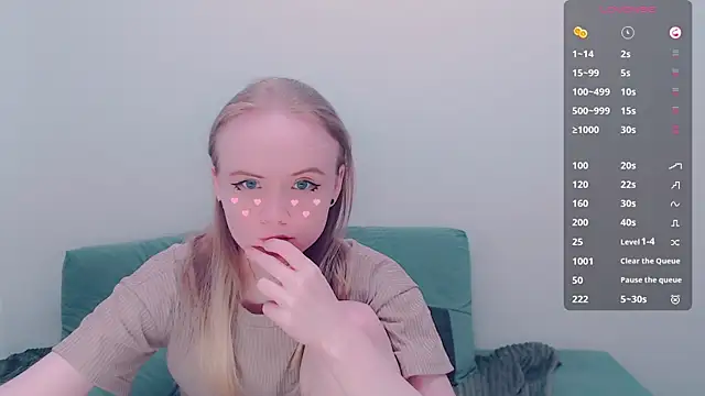 Snapshot of AliceNya_cute chatting on July 13, 3:06 am AliceNya cute online show from July 13, 3:06 am
