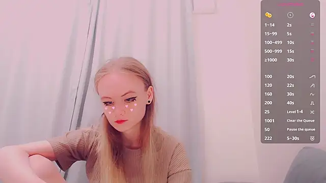 Snapshot of AliceNya_cute chatting on July 4, 4:19 am AliceNya cute online show from July 4, 4:19 am