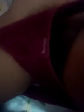 Snapshot of Romantic_couple89 chatting on October 24, 5:17 am Romantic couple89 online show from October 24, 5:17 am