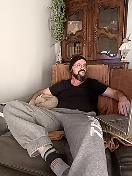 Rascran1 online show from November 11, 6:03 pm