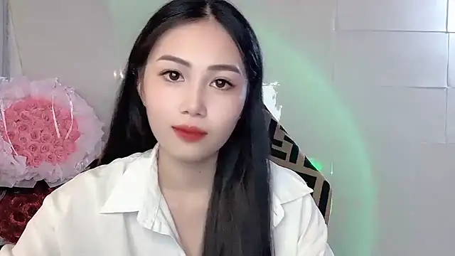 Lyly4757 online show from October 28, 9:30 am