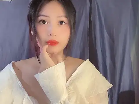 Snapshot of Lyly4757 chatting on October 12, 2:40 pm Lyly4757 online show from October 12, 2:40 pm