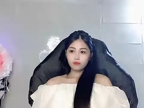 Lyly4757 online show from December 13, 10:16 pm