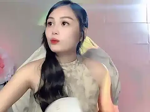 Lyly4757 online show from December 17, 3:17 pm