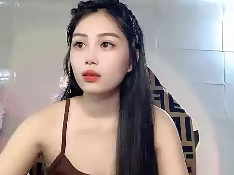 Lyly4757 online show from November 9, 1:37 pm