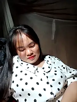 emilyzz online show from March 26, 1:53 pm