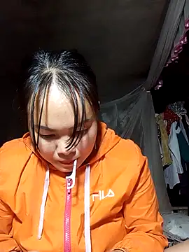 emilyzz online show from January 17, 3:04 pm