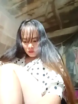 Snapshot of emilyzz chatting on October 22, 1:10 pm emilyzz online show from October 22, 1:10 pm