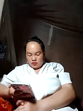 emilyzz online show from April 5, 11:00 pm