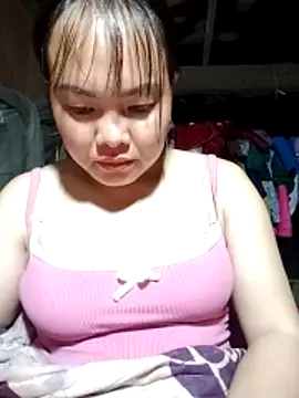 emilyzz online show from May 12, 2:45 pm