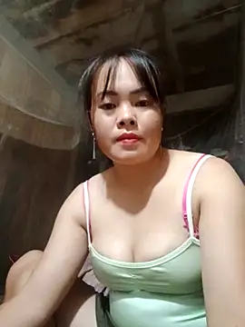 Snapshot of emilyzz chatting on October 22, 12:54 am emilyzz online show from October 22, 12:54 am