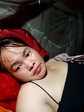 emilyzz online show from May 11, 2:45 pm