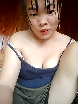 Snapshot of emilyzz chatting on September 22, 2:39 am emilyzz online show from September 22, 2:39 am