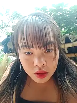 Snapshot of emilyzz chatting on October 31, 7:49 am emilyzz online show from October 31, 7:49 am