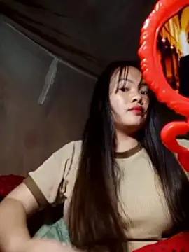 emilyzz online show from March 12, 1:04 pm