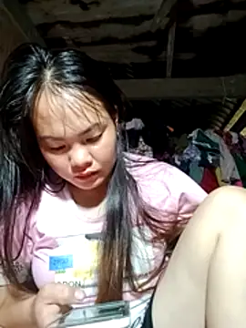 emilyzz online show from May 6, 3:21 am