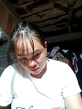 emilyzz online show from April 14, 2:44 pm