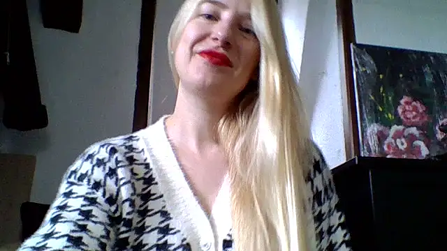 Snapshot of Yselrah chatting on October 31, 12:46 pm Yselrah online show from October 31, 12:46 pm