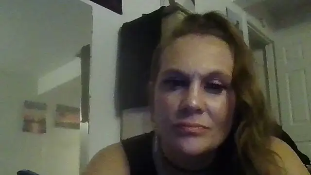 Snapshot of Ariasweetaspie chatting on October 28, 7:57 pm Ariasweetaspie online show from October 28, 7:57 pm