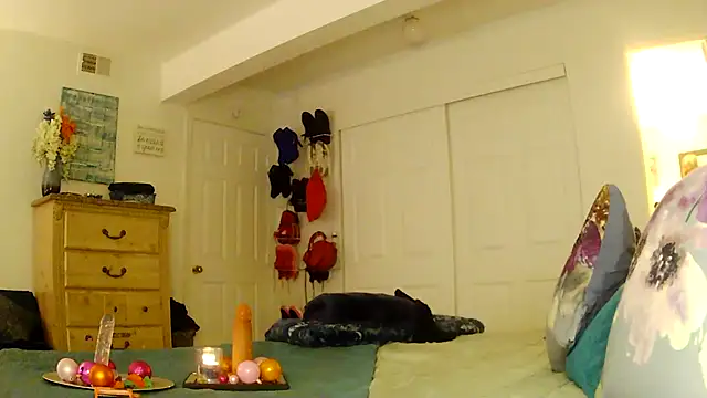 Ariasweetaspie online show from December 16, 5:11 am