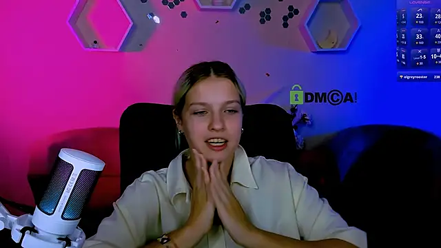 kaela spell  online show from November 28, 4:40 pm