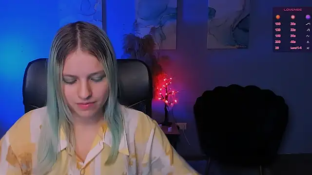 kaela spell  online show from November 14, 1:04 pm